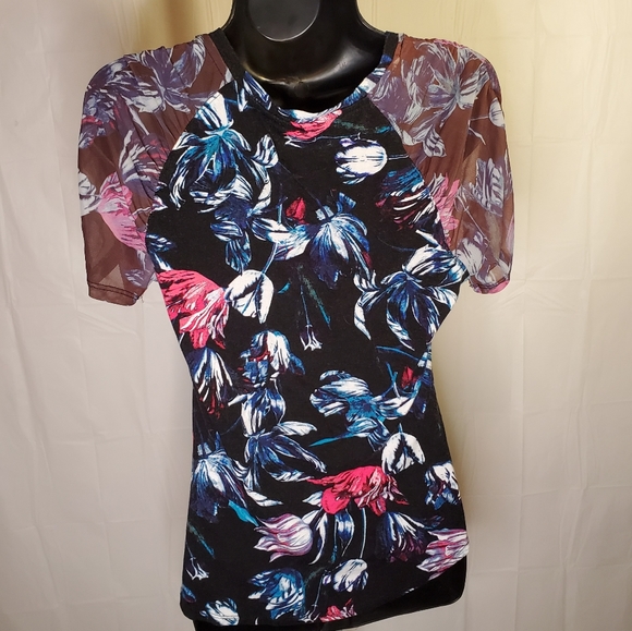 Jennifer Lopez shirt - Picture 2 of 3